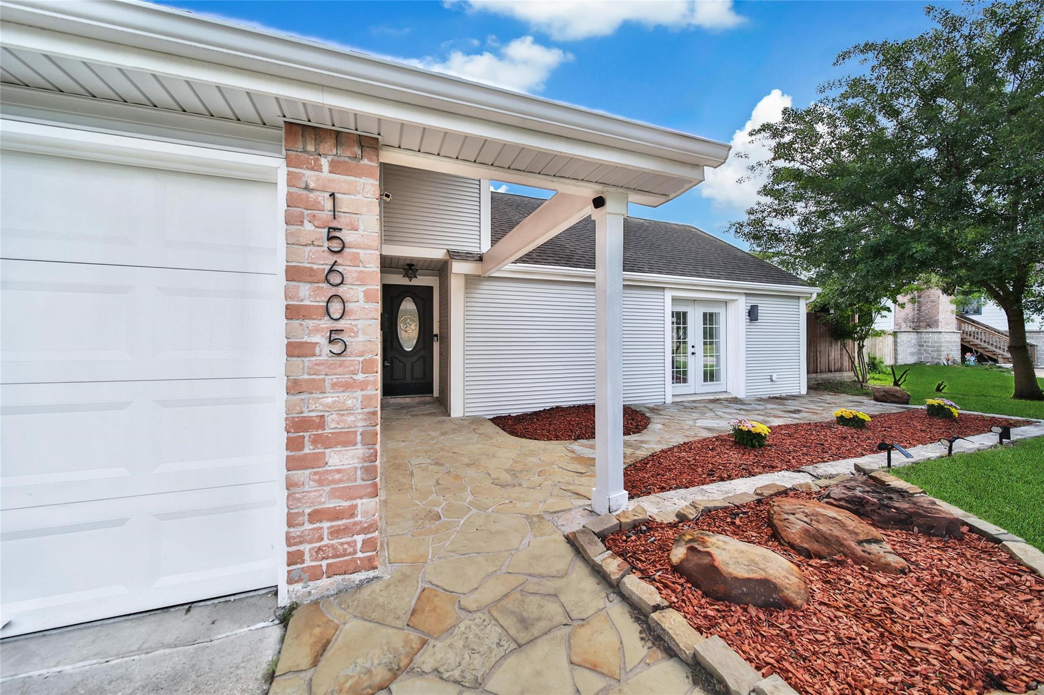 15605 Elwood Drive Drive