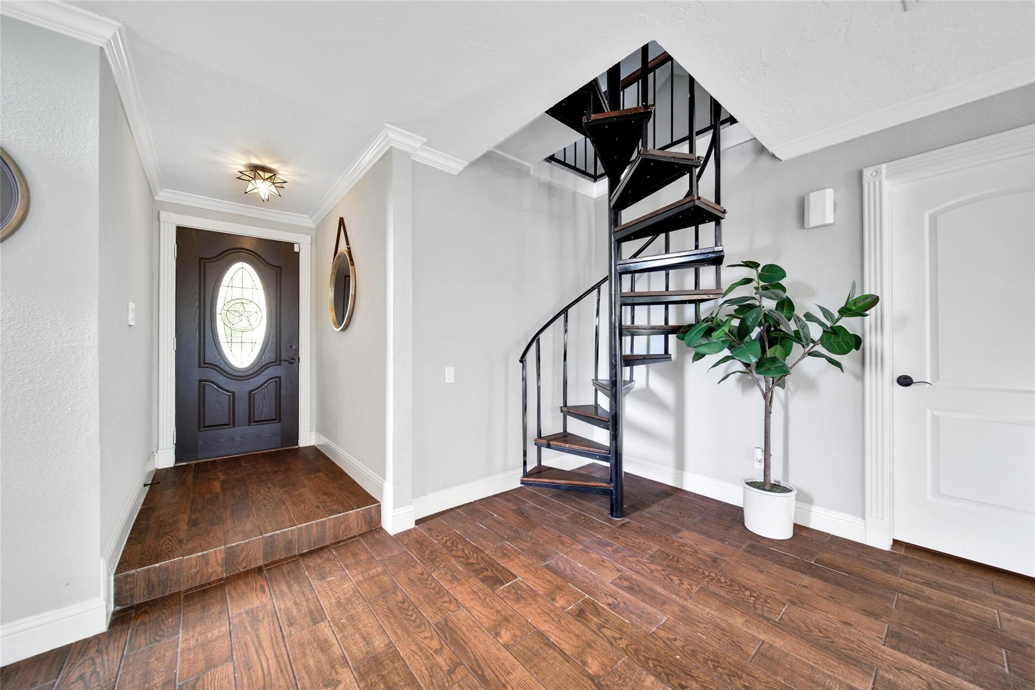 15605 Elwood Drive Drive