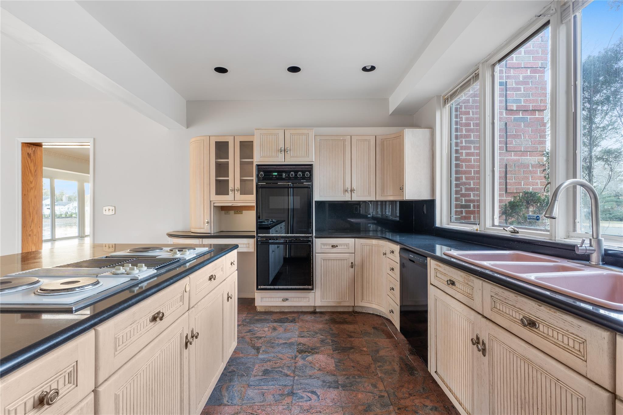 21 Overbrooke Lane