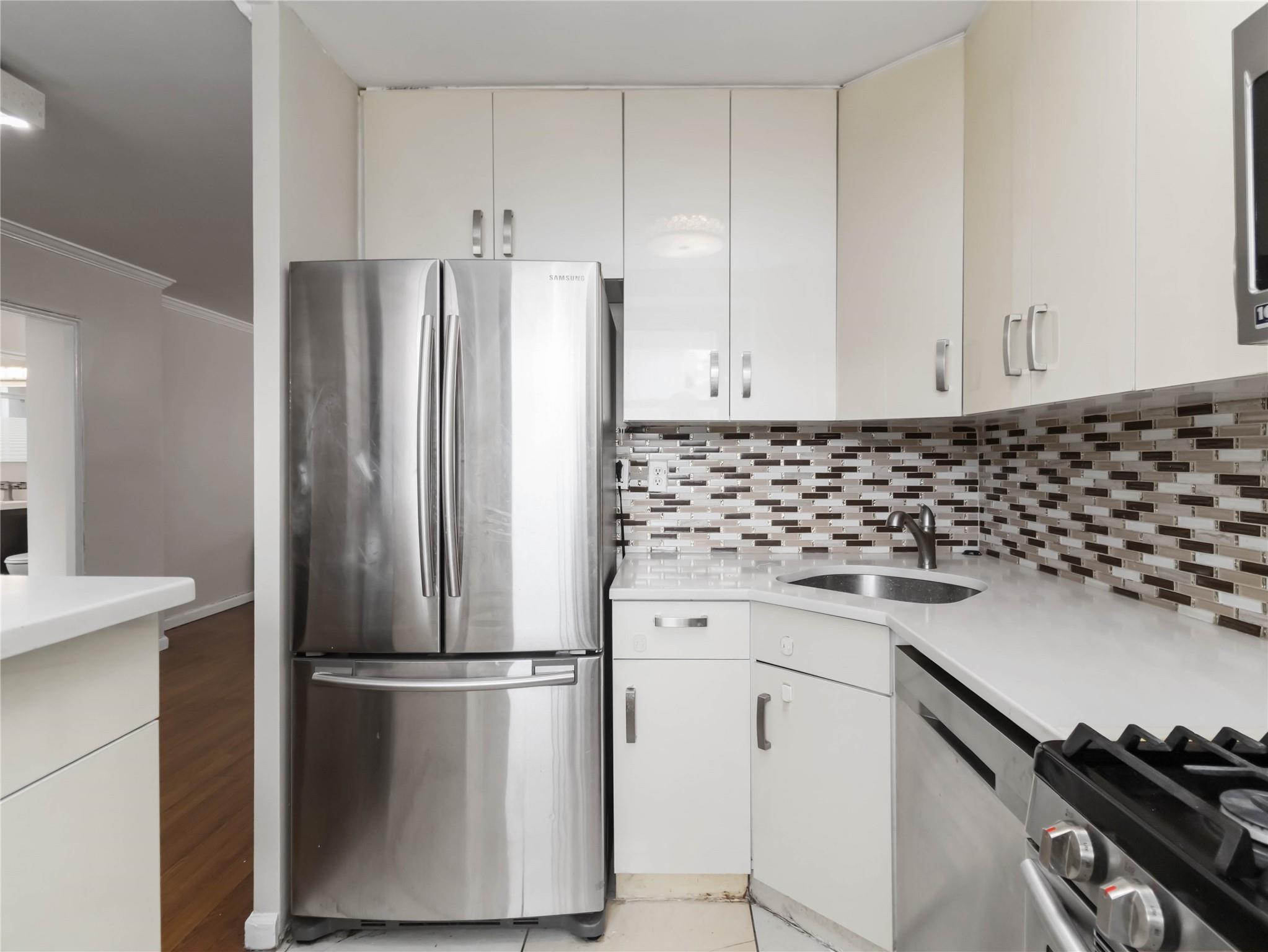 61-25 98th Street Unit: 2H