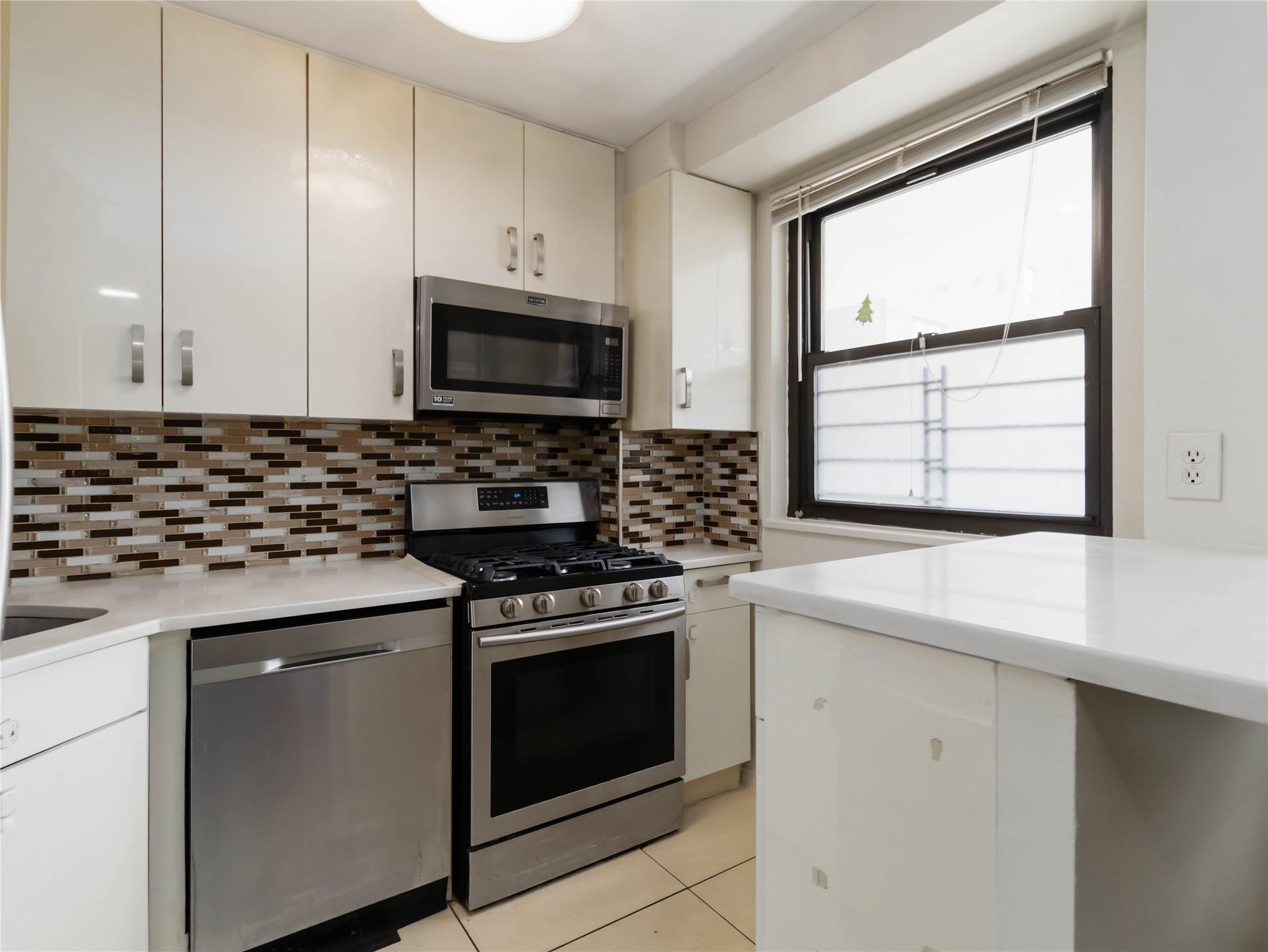 61-25 98th Street Unit: 2H