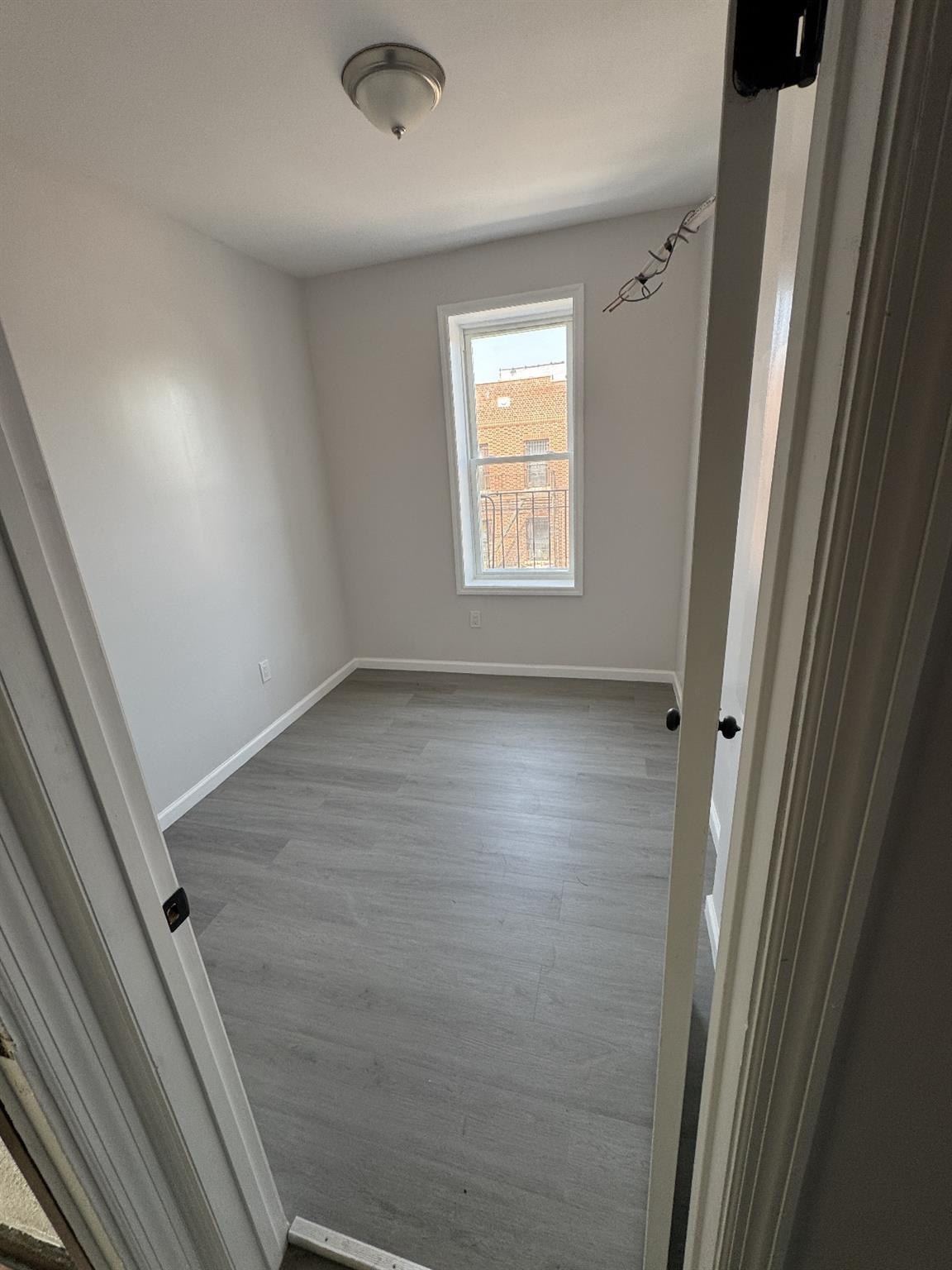 986 Rutland Road Unit: 2R