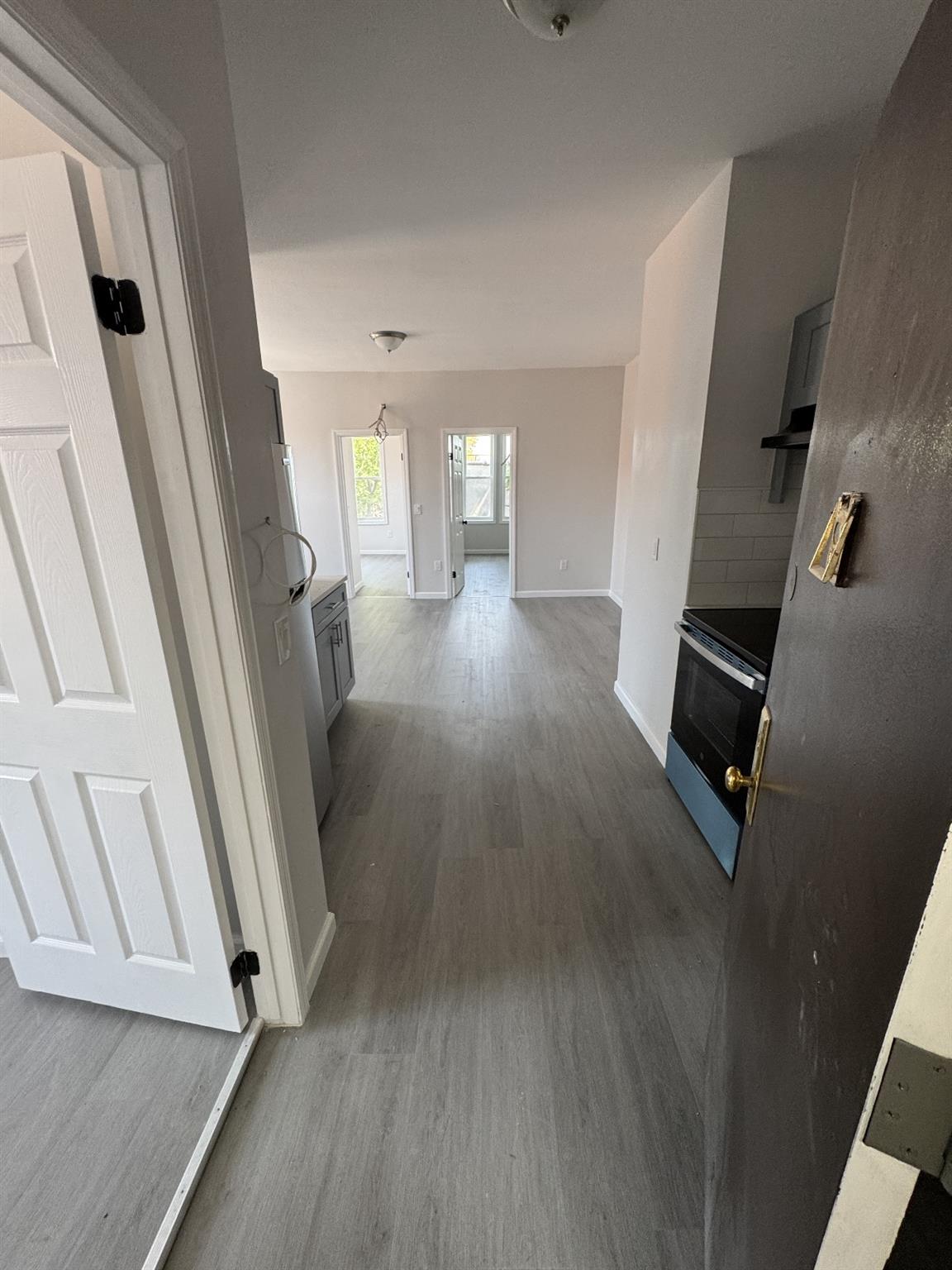 986 Rutland Road Unit: 2R