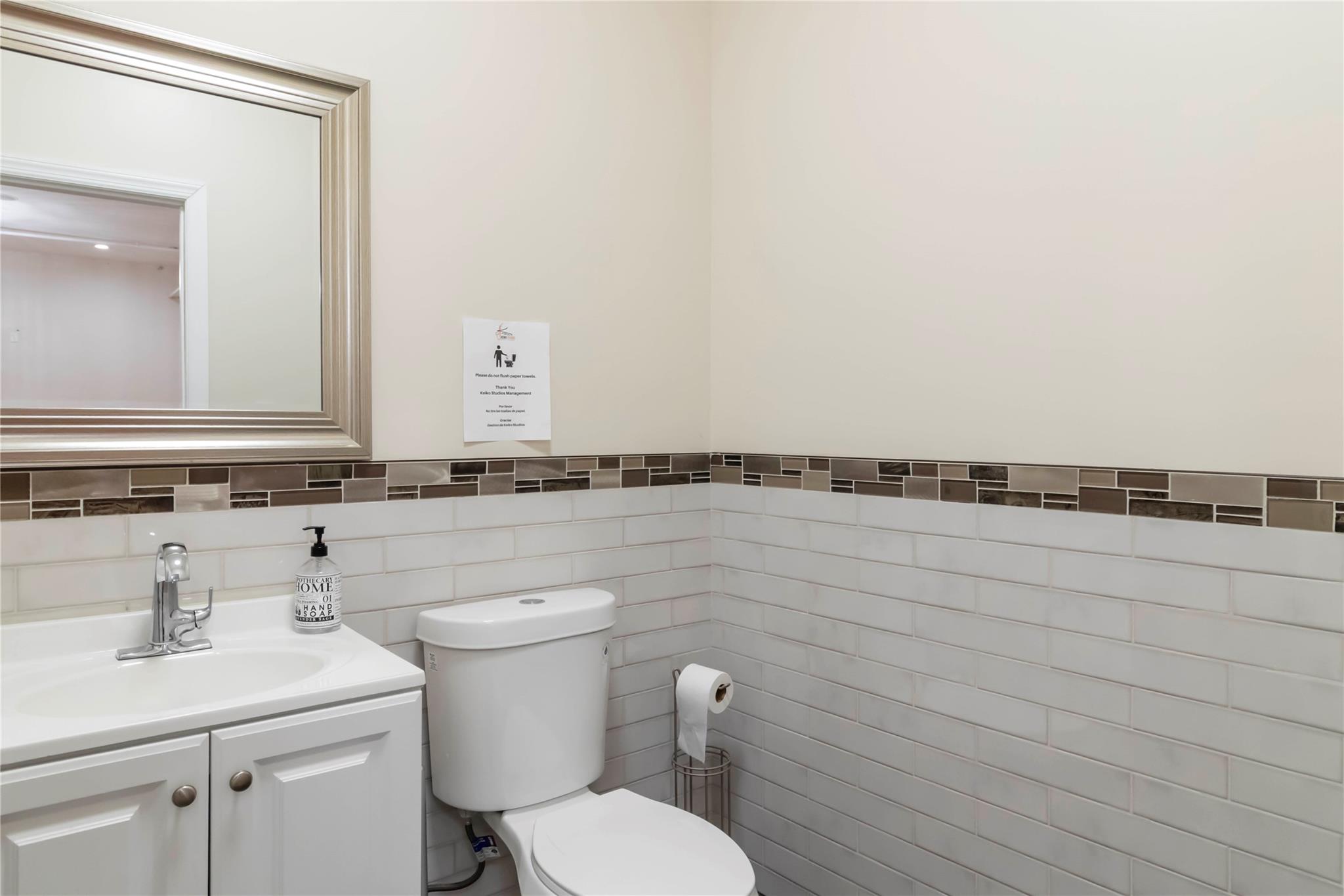 212-26 Jamaica Avenue