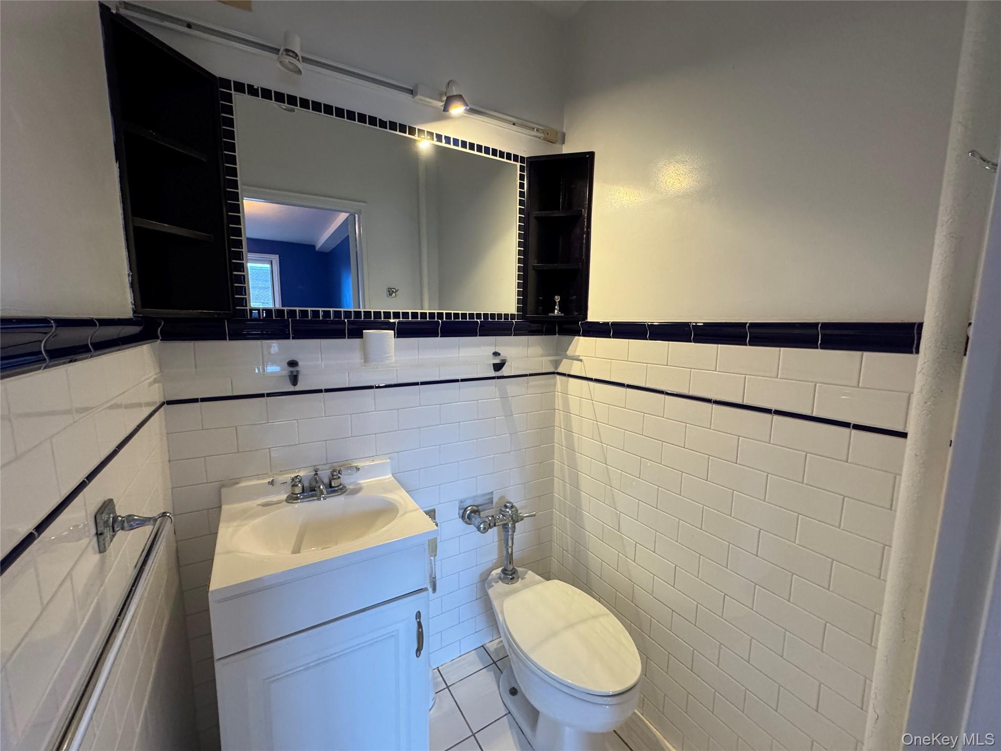 64-11 99th Street Unit: 606
