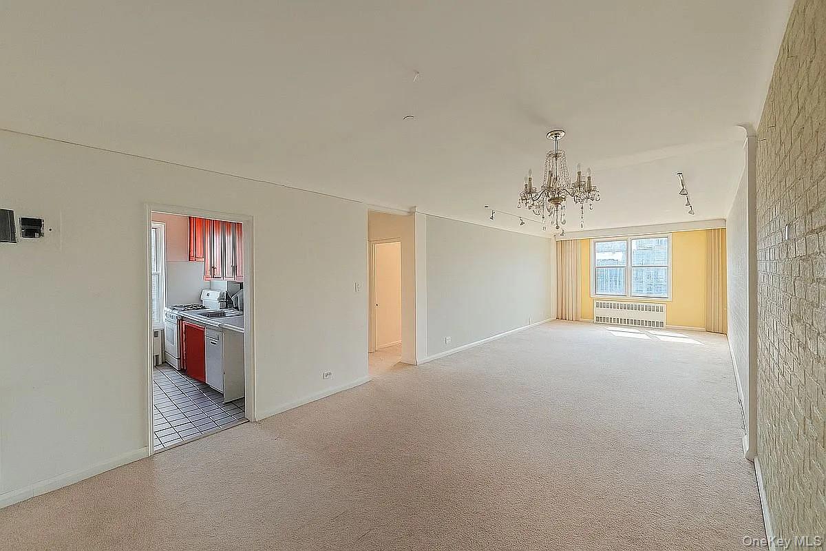 64-11 99th Street Unit: 6O6