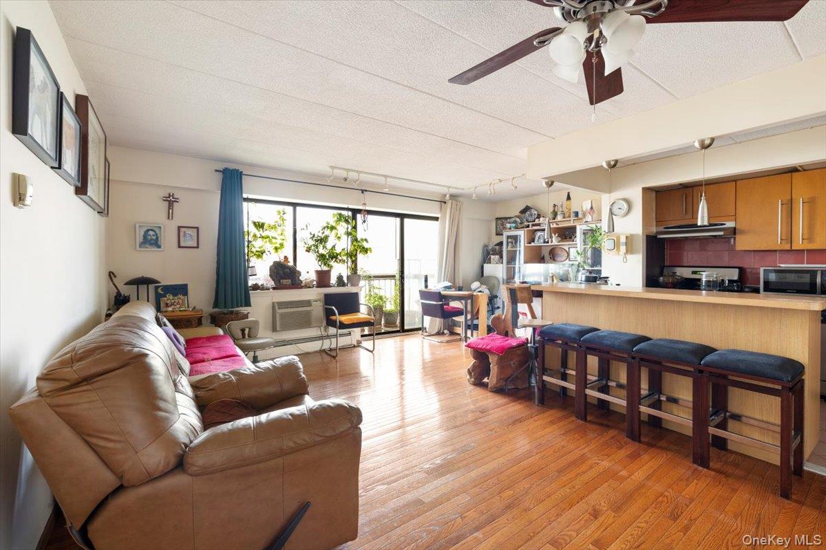 35-20 147th Street Unit: 8-C