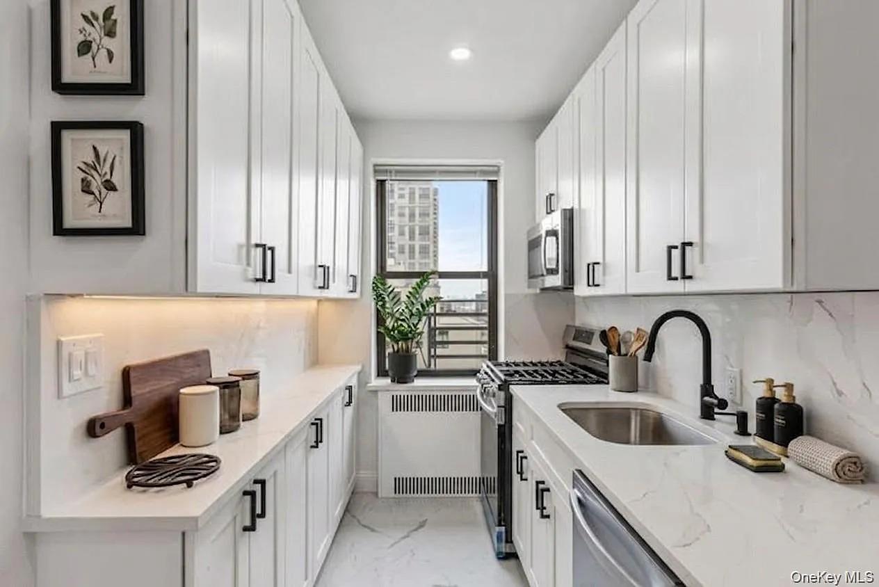 9876 Queens Boulevard Unit: 6L