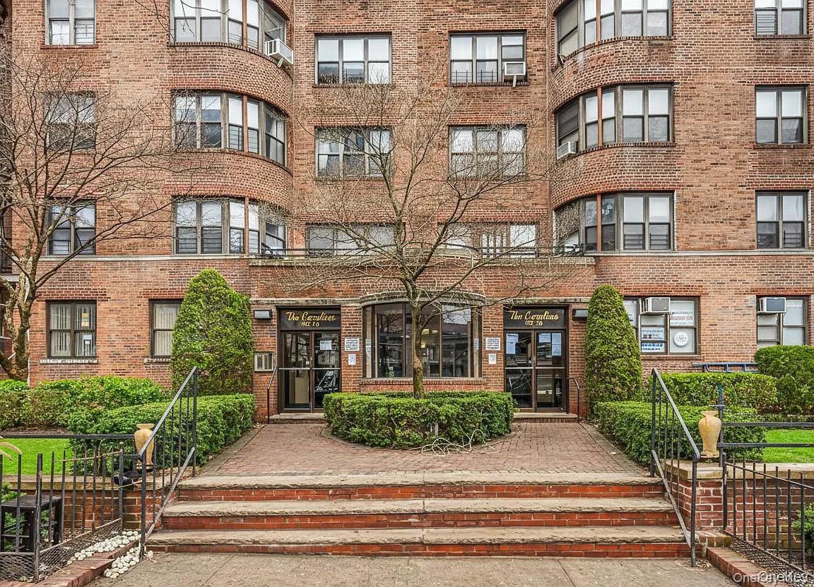 9876 Queens Boulevard Unit: 6L