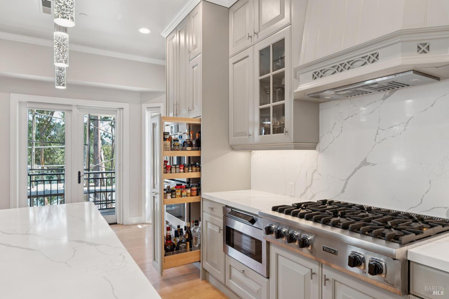 44 De Silva Island Drive