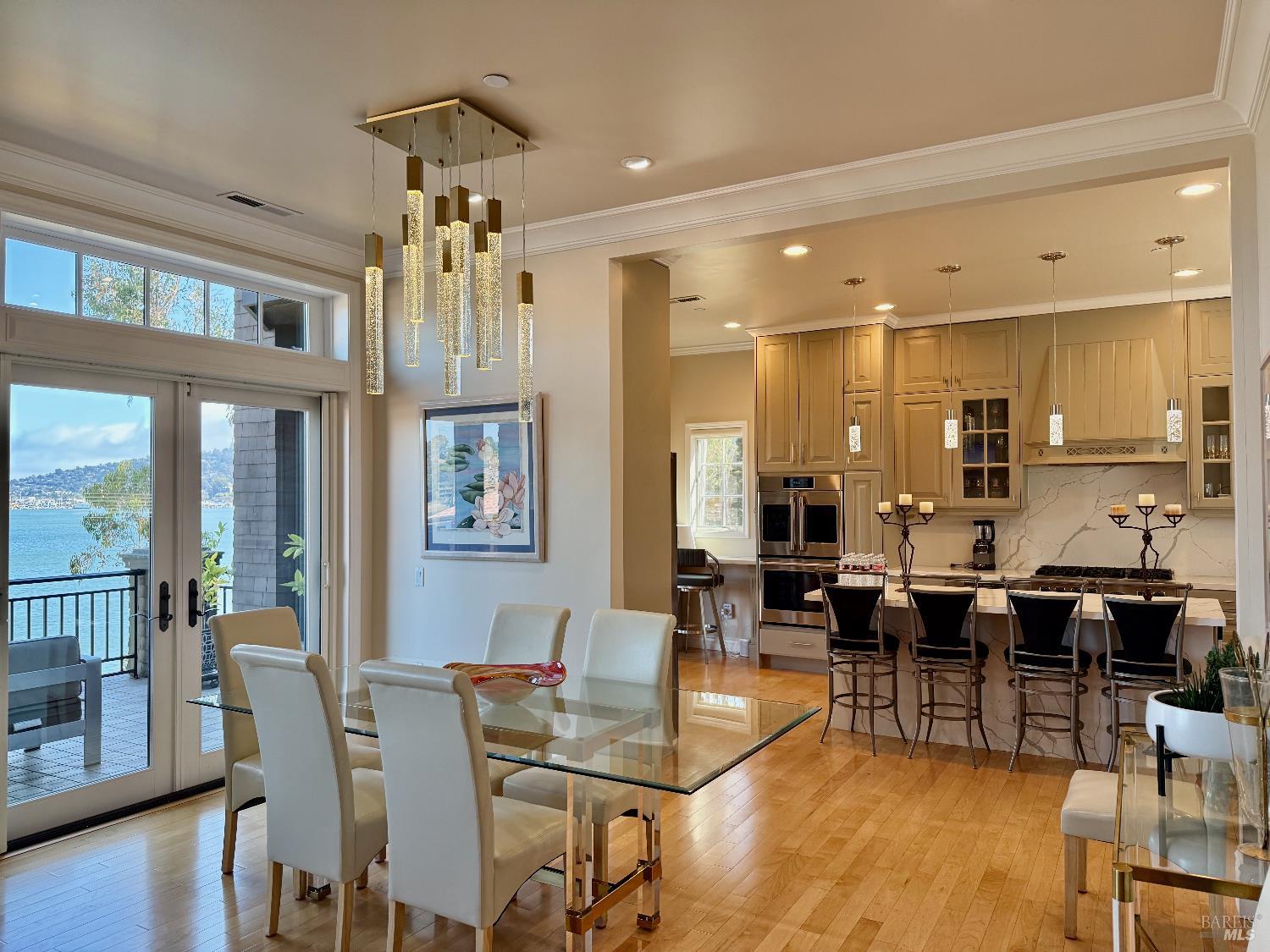 44 De Silva Island Drive