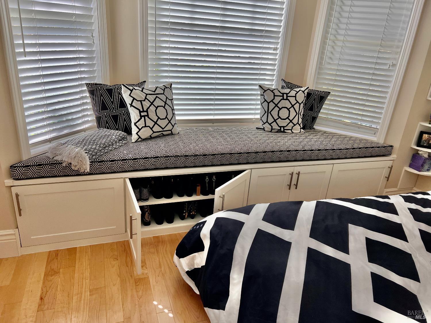 44 De Silva Island Drive