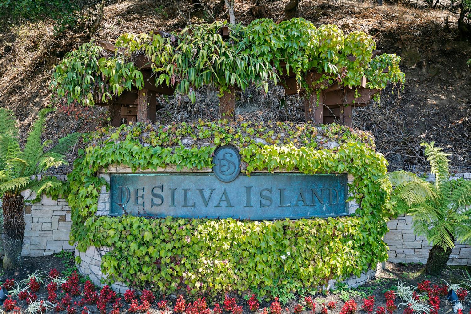 44 De Silva Island Drive