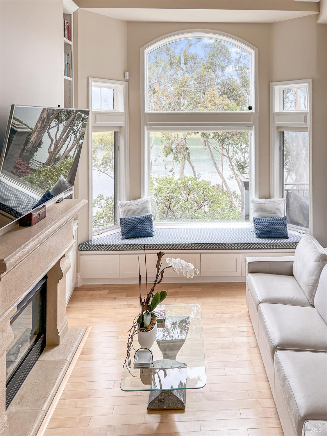 44 De Silva Island Drive