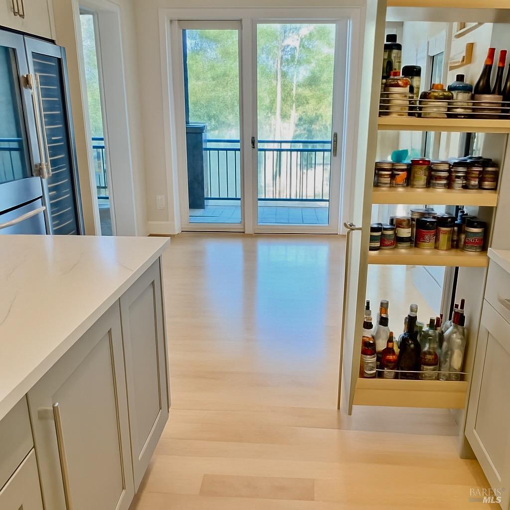 44 De Silva Island Drive
