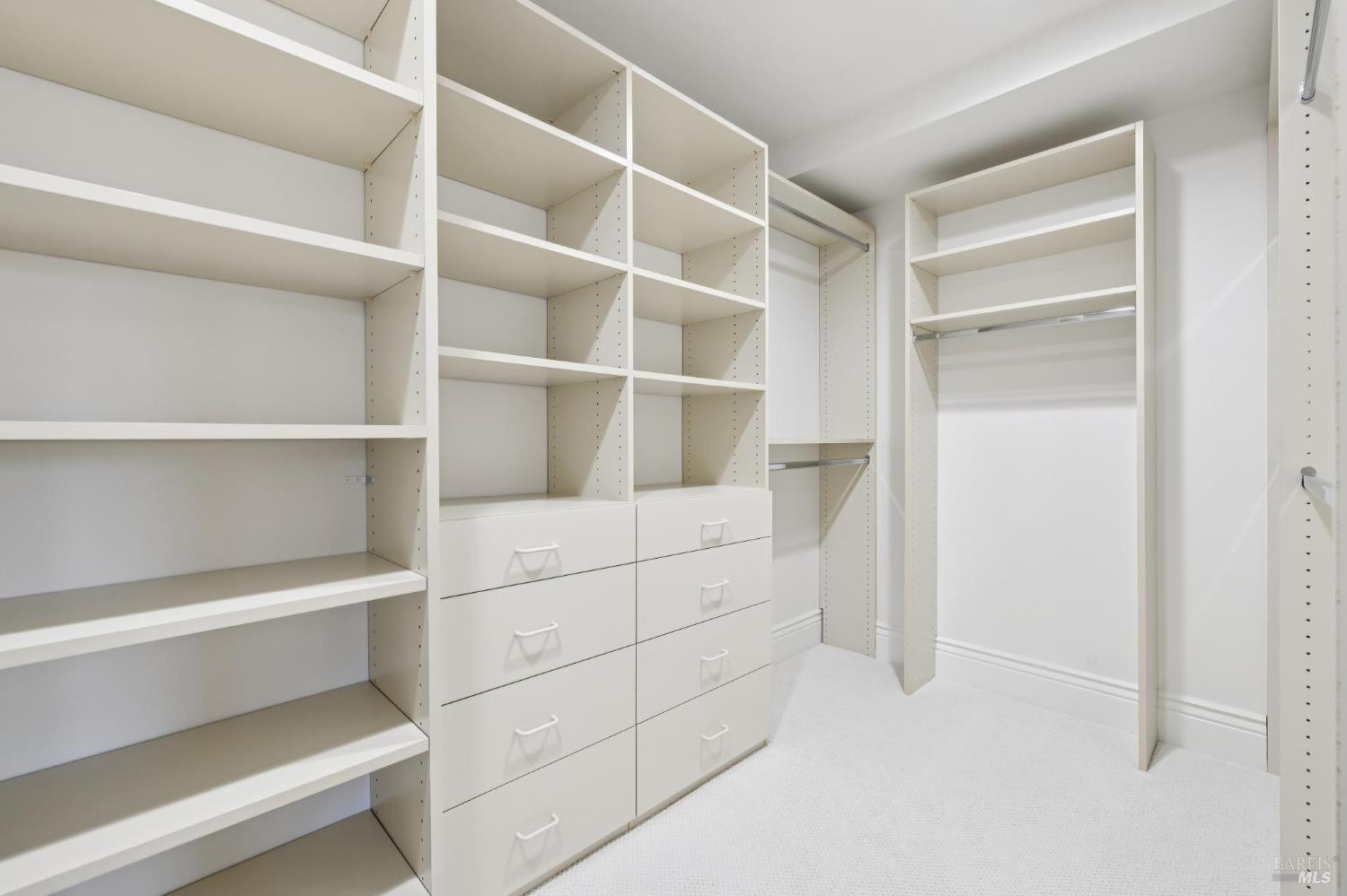 84 De Silva Island Drive