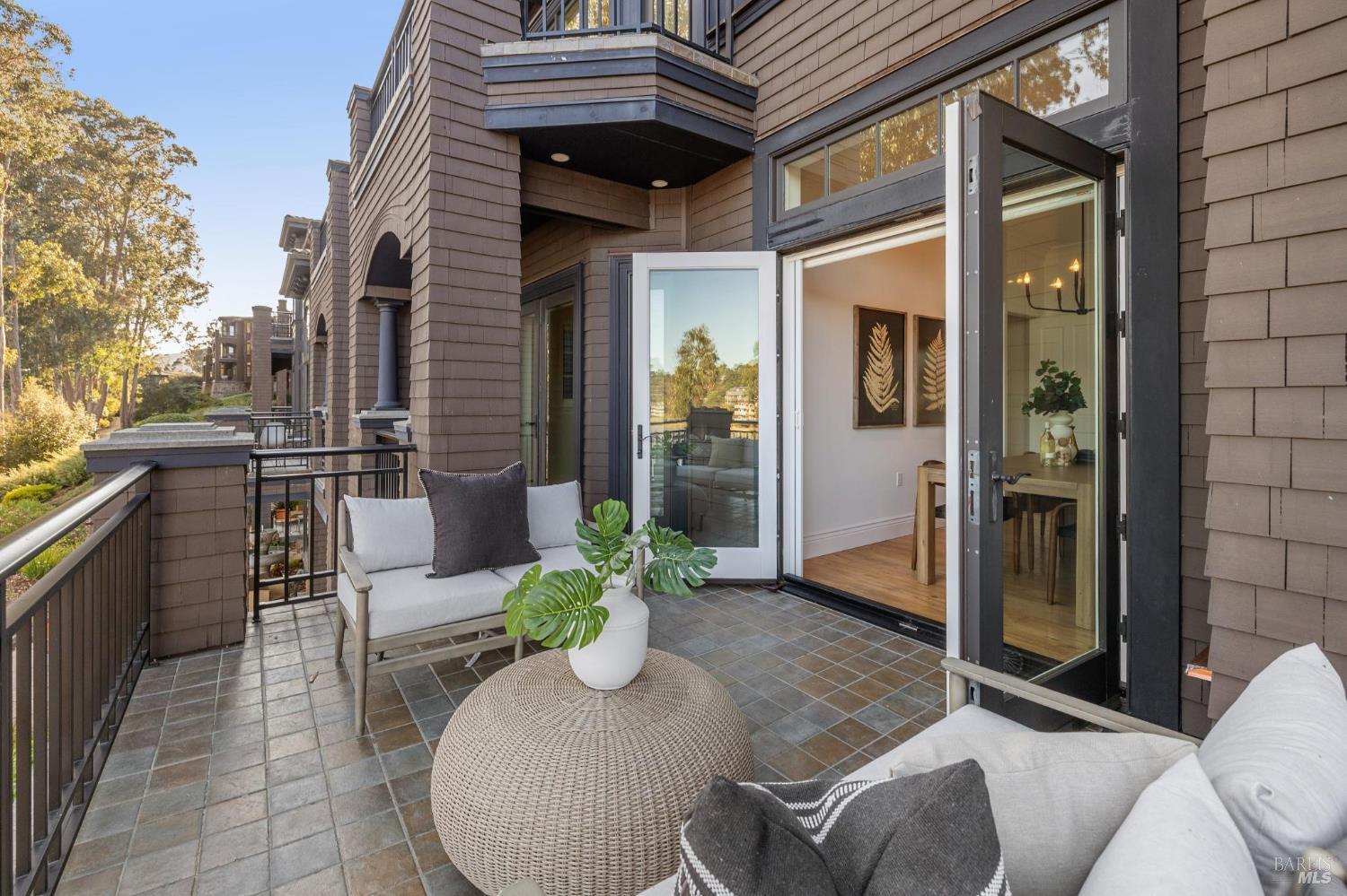 84 De Silva Island Drive