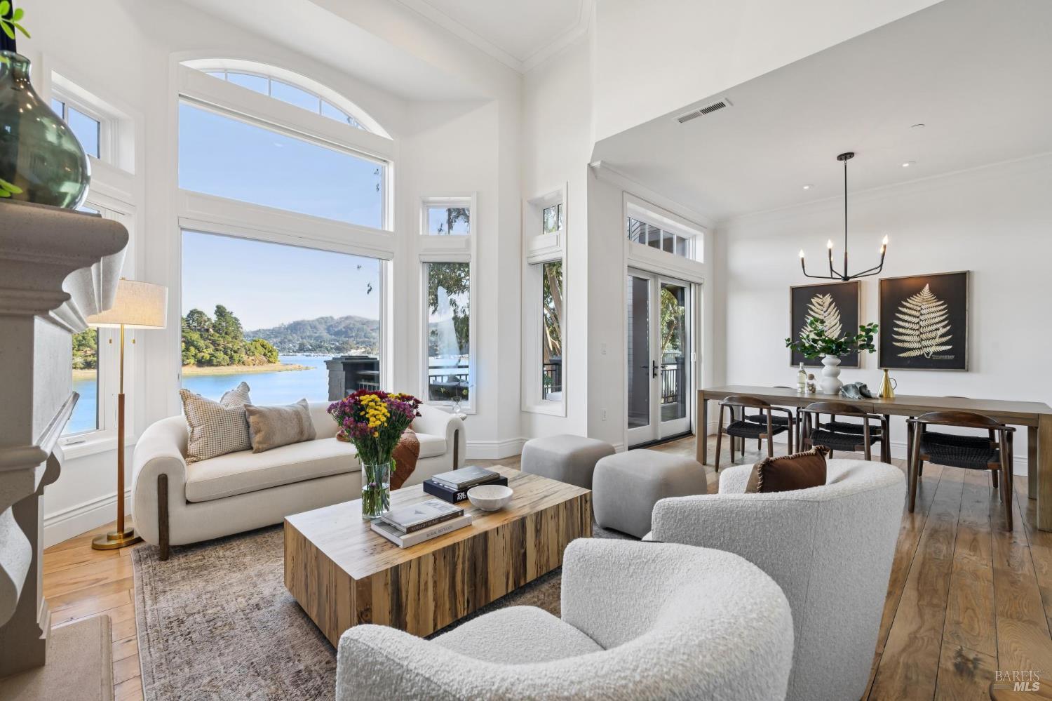 84 De Silva Island Drive