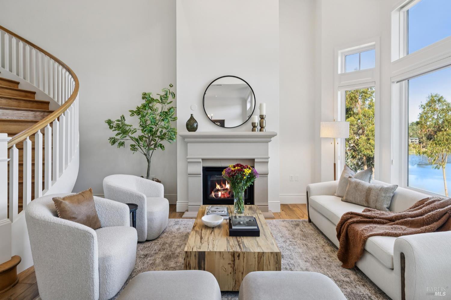 84 De Silva Island Drive