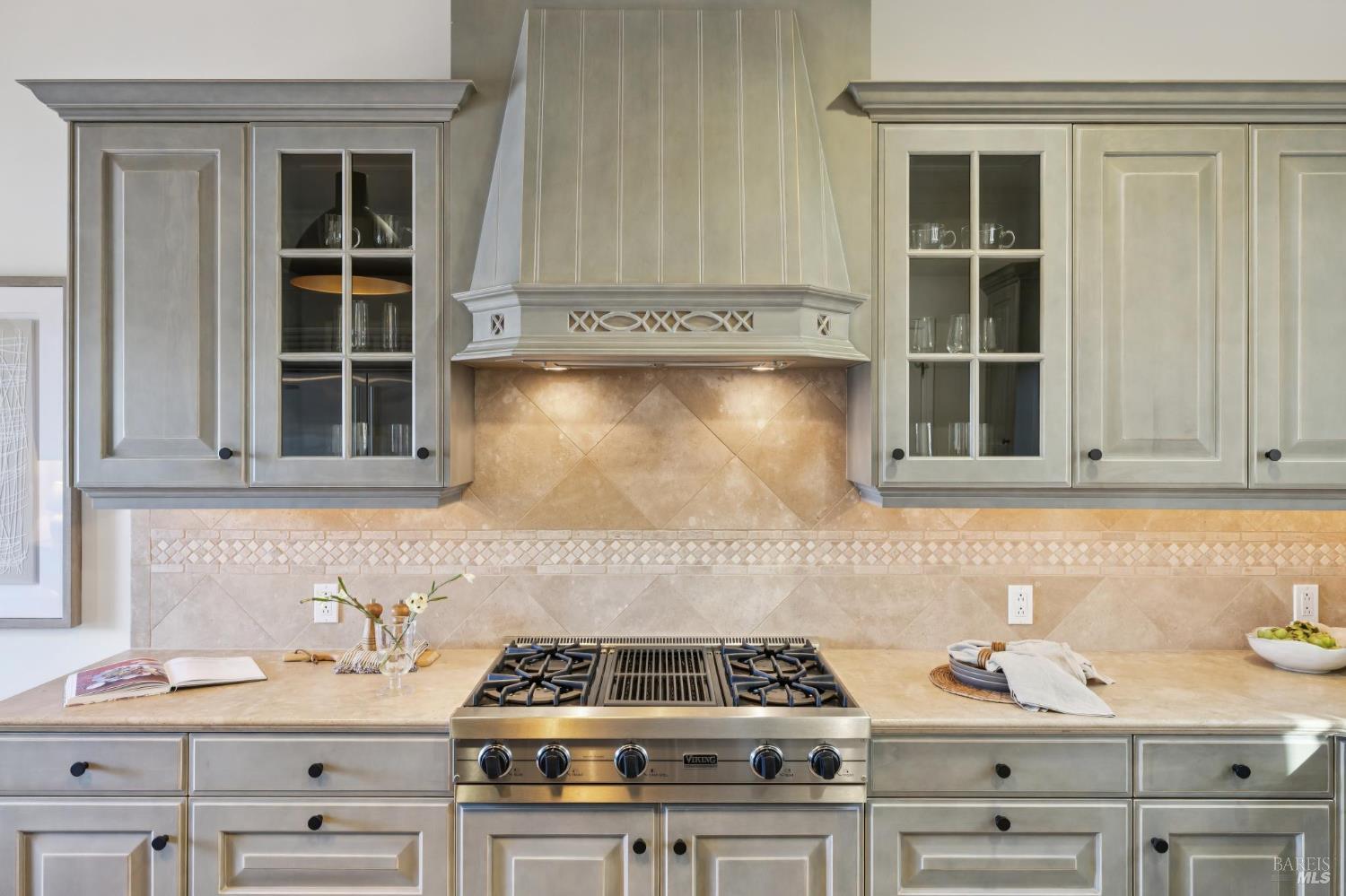 84 De Silva Island Drive