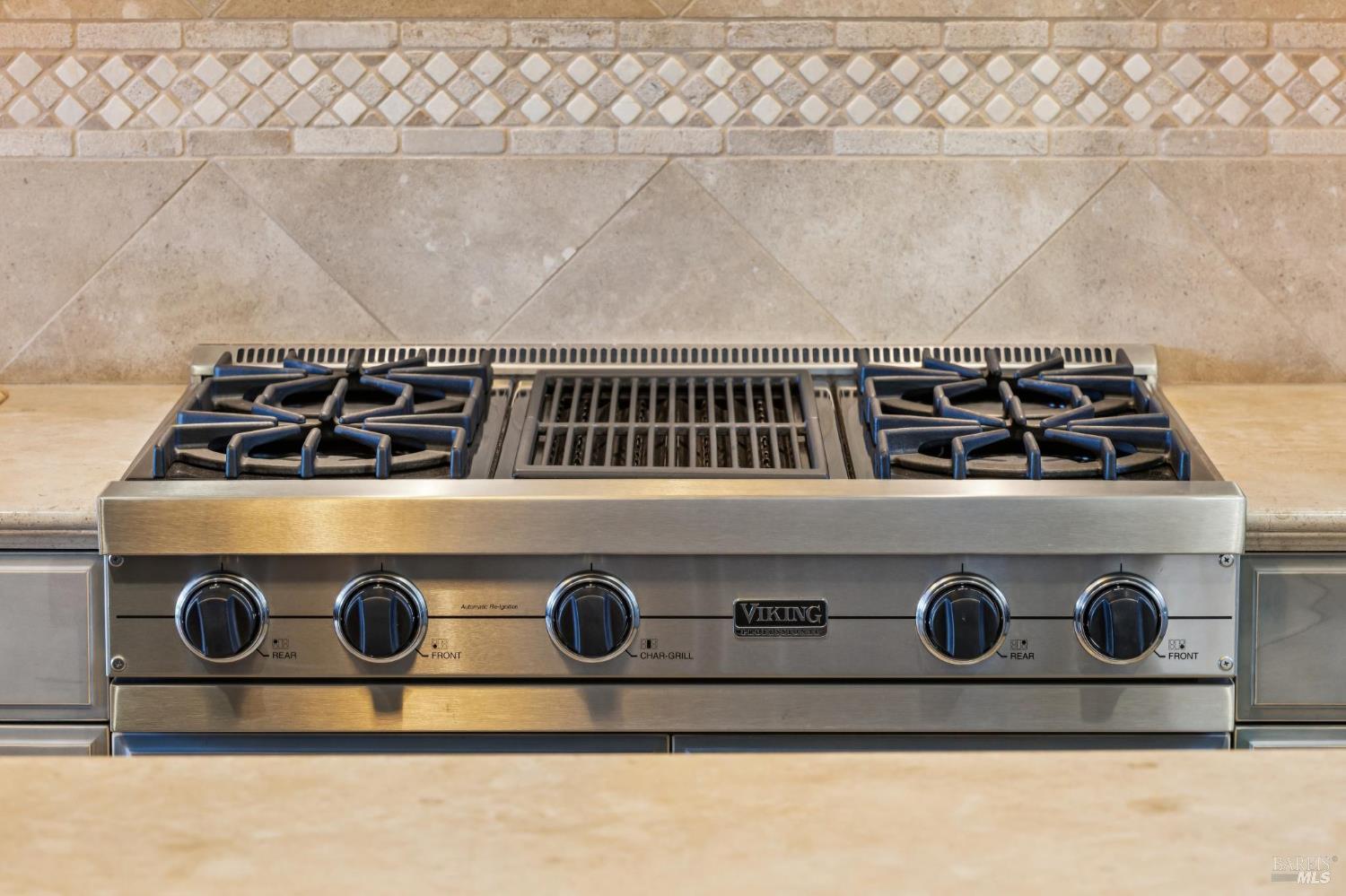 84 De Silva Island Drive