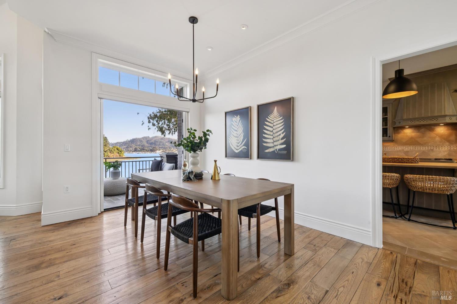 84 De Silva Island Drive