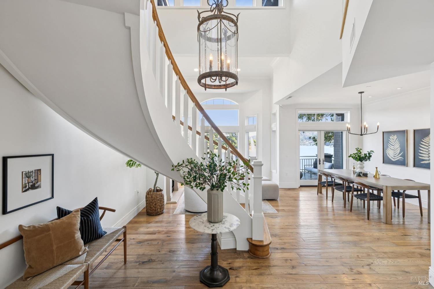 84 De Silva Island Drive