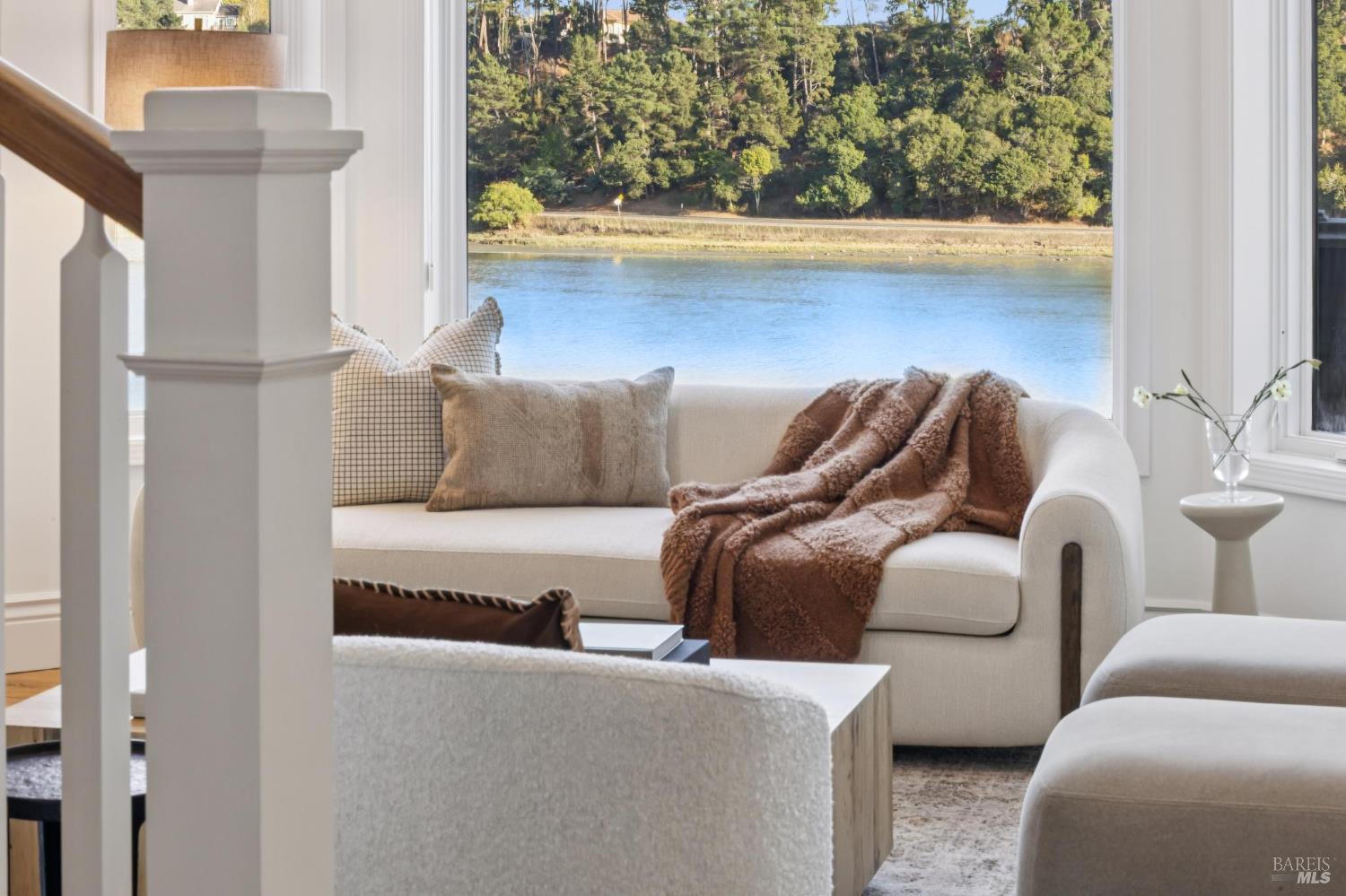 84 De Silva Island Drive
