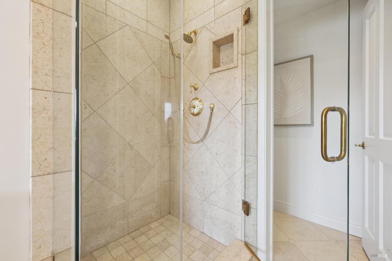 84 De Silva Island Drive