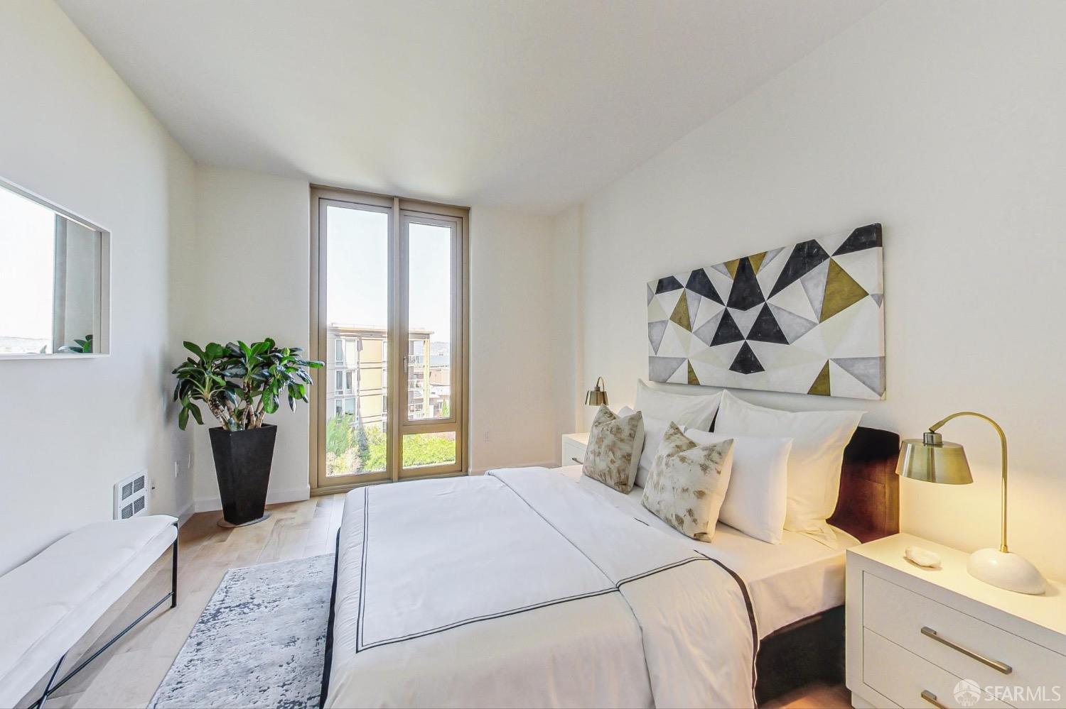 88 King Street # 711