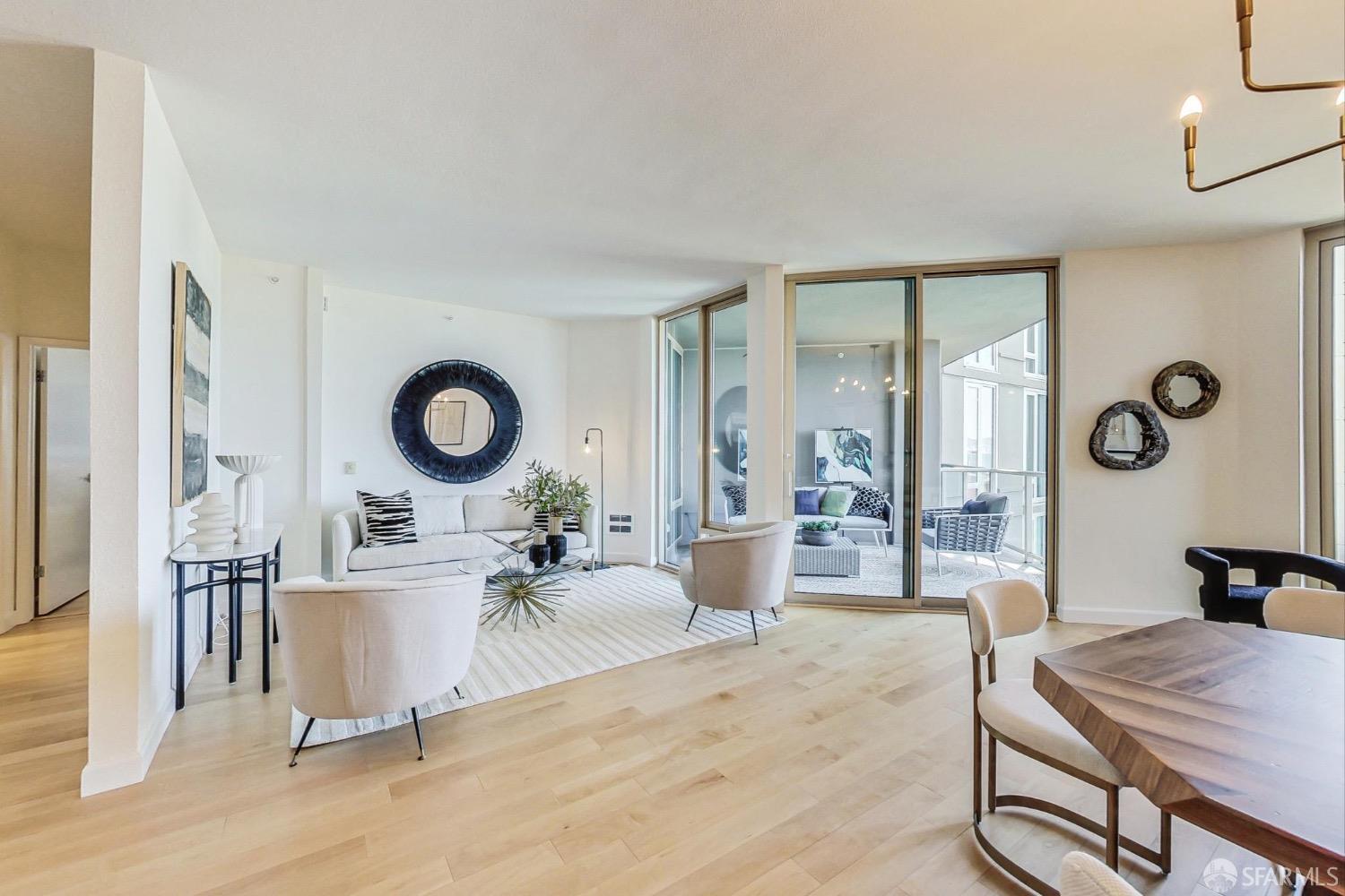 88 King Street # 711