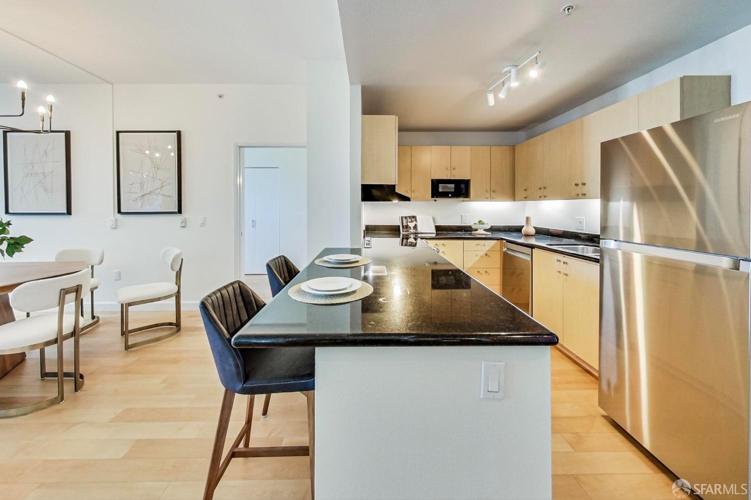 88 King Street # 711