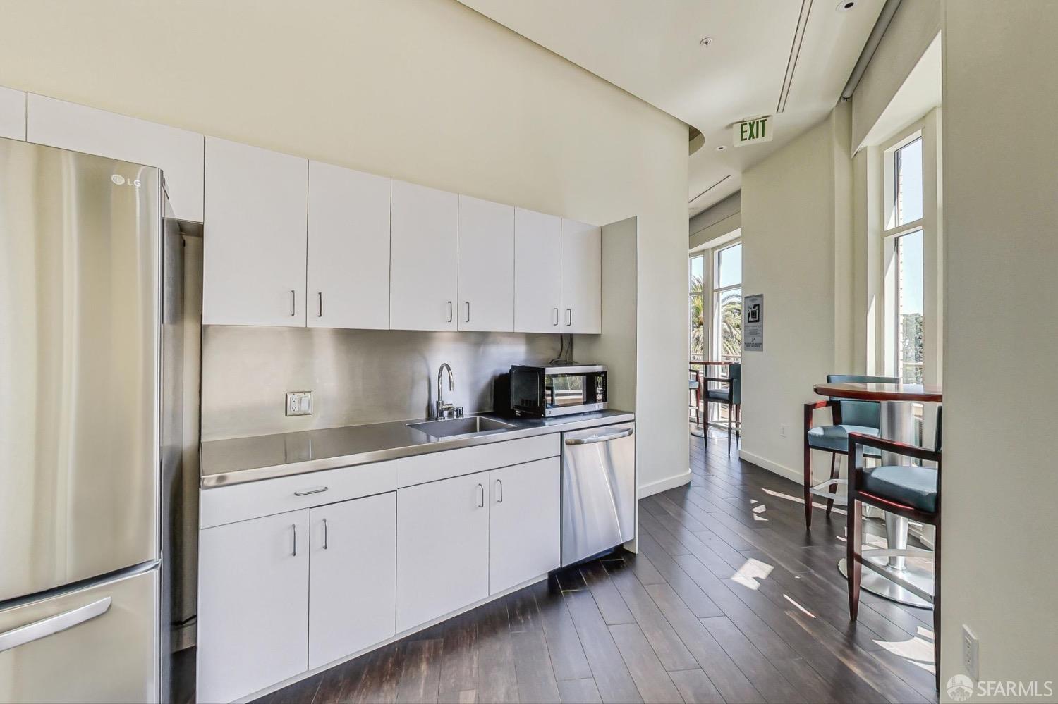 88 King Street # 711