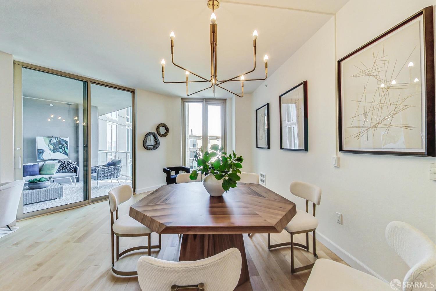 88 King Street # 711