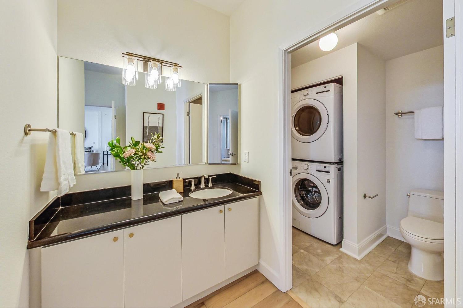 88 King Street # 711