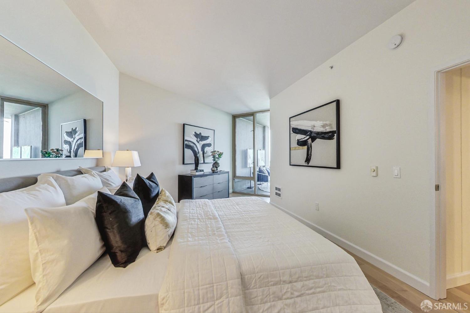 88 King Street # 711