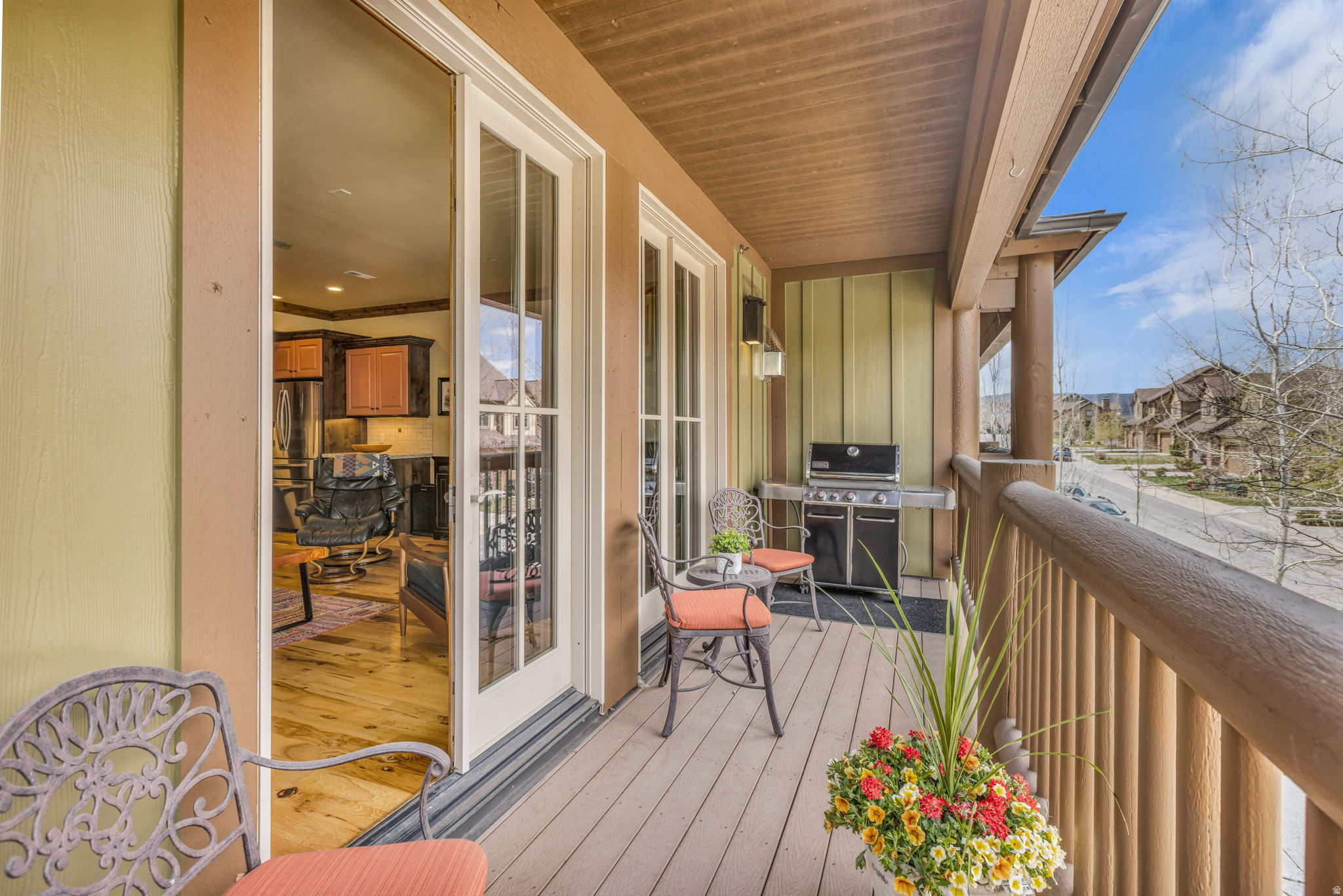 3137 W LOWER SADDLEBACK RD