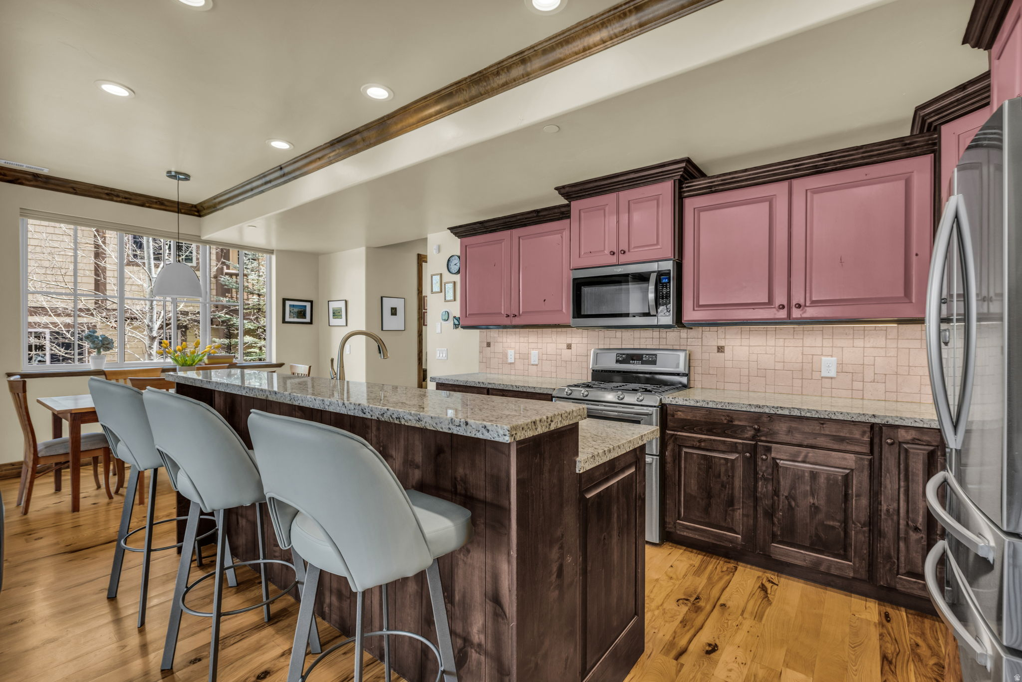 3137 W LOWER SADDLEBACK RD