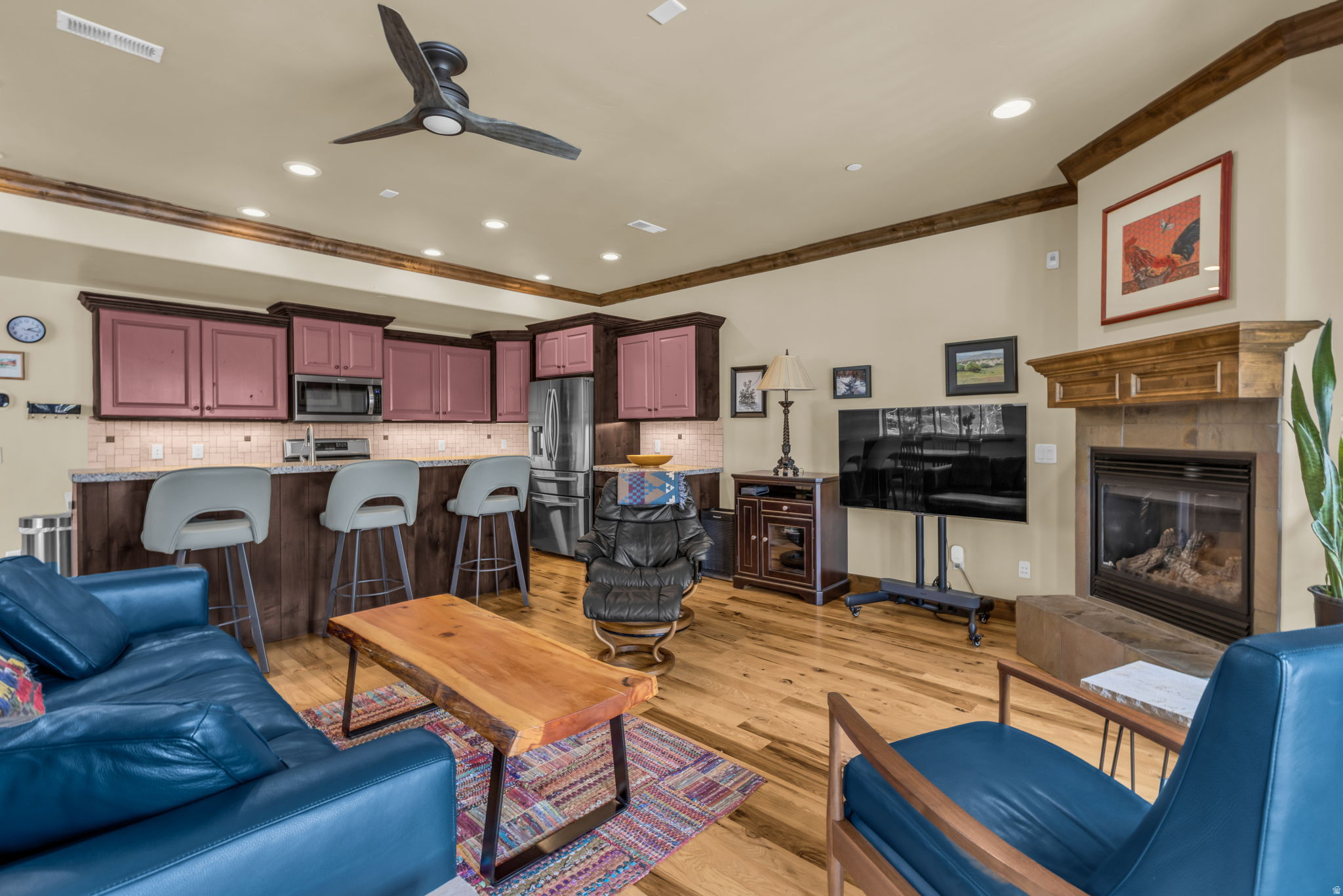 3137 W LOWER SADDLEBACK RD