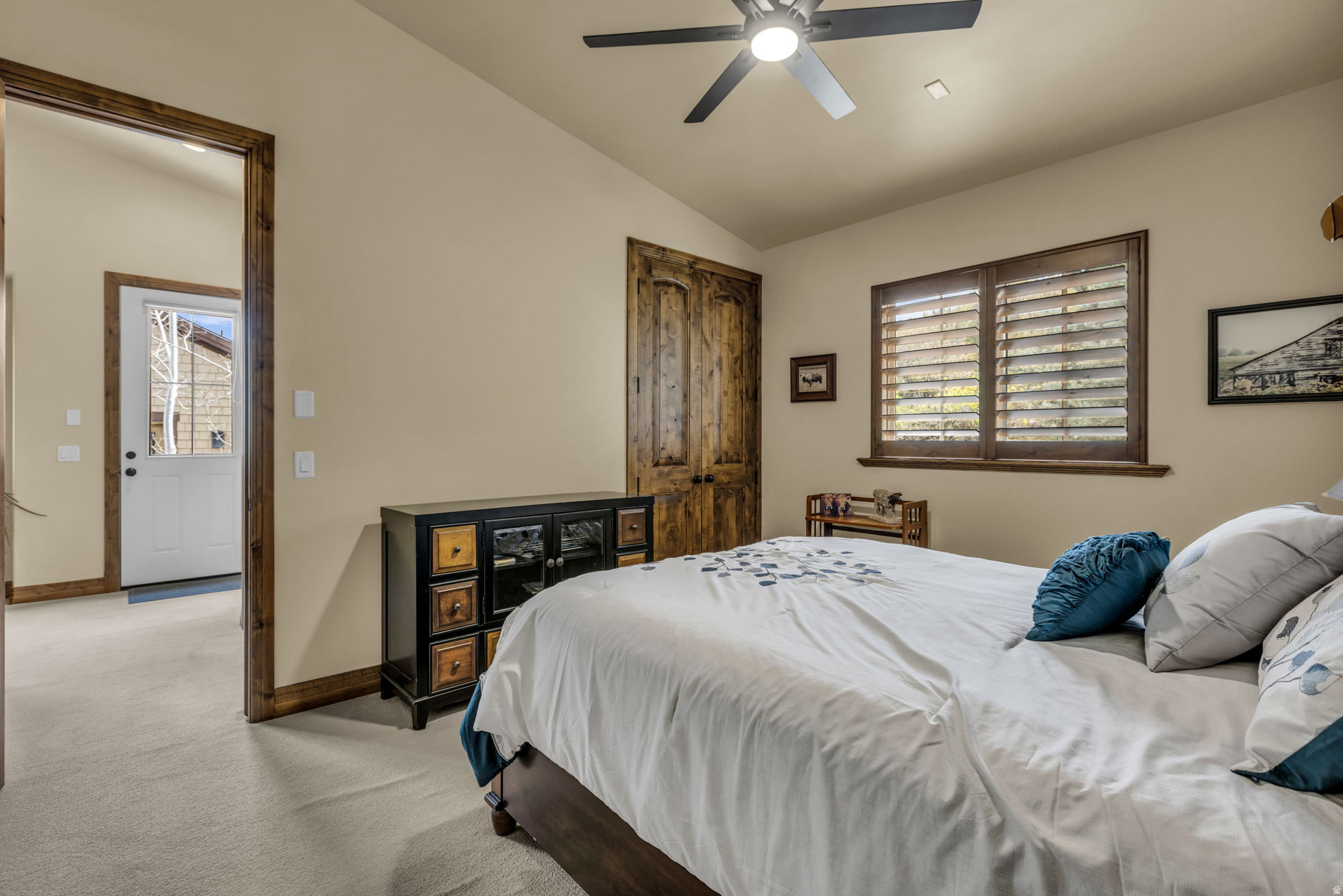3137 W LOWER SADDLEBACK RD