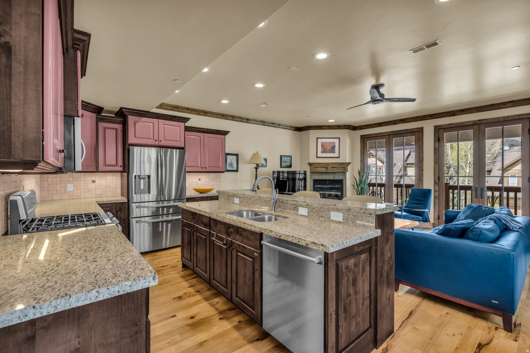3137 W LOWER SADDLEBACK RD