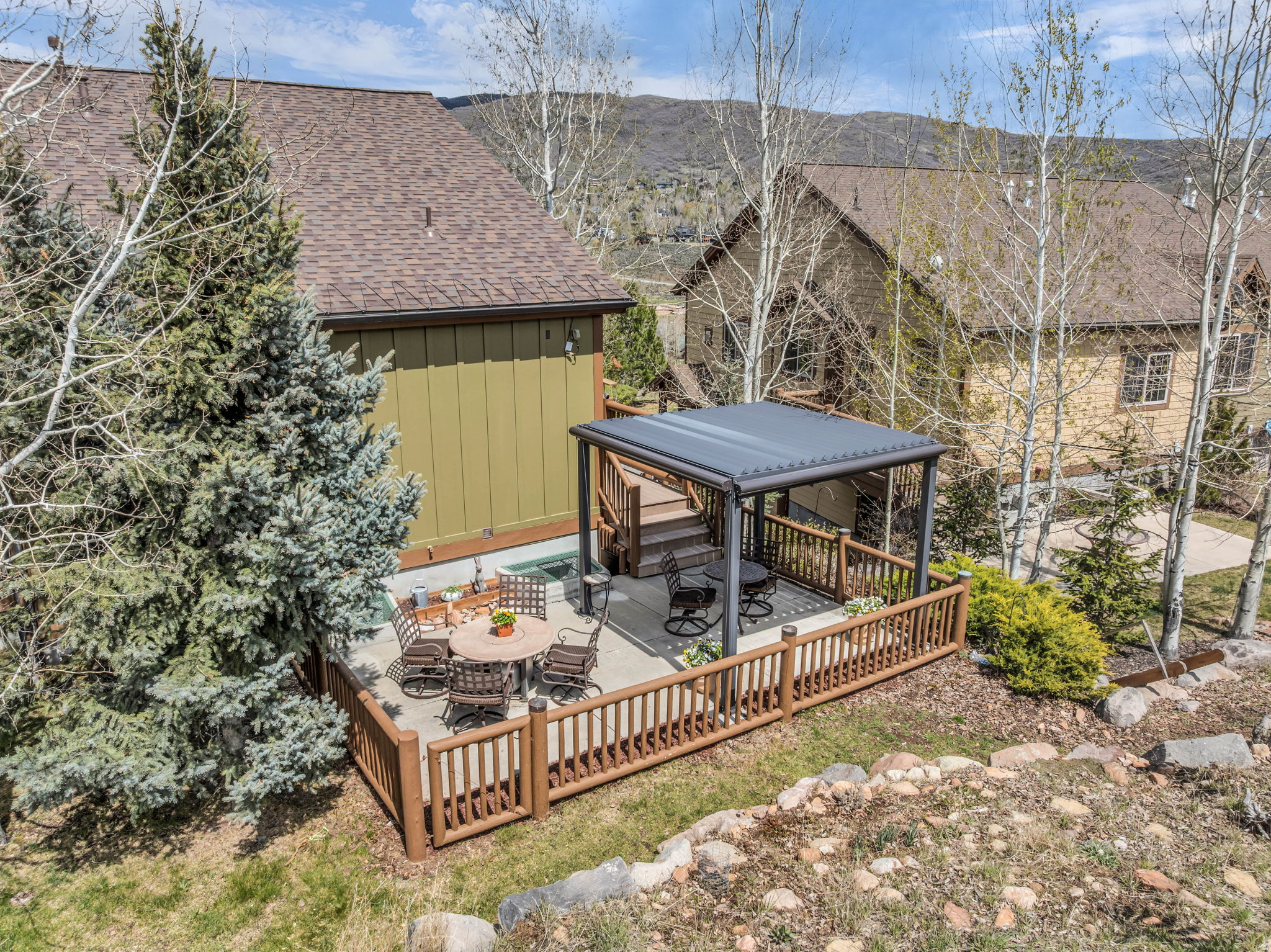 3137 W LOWER SADDLEBACK RD