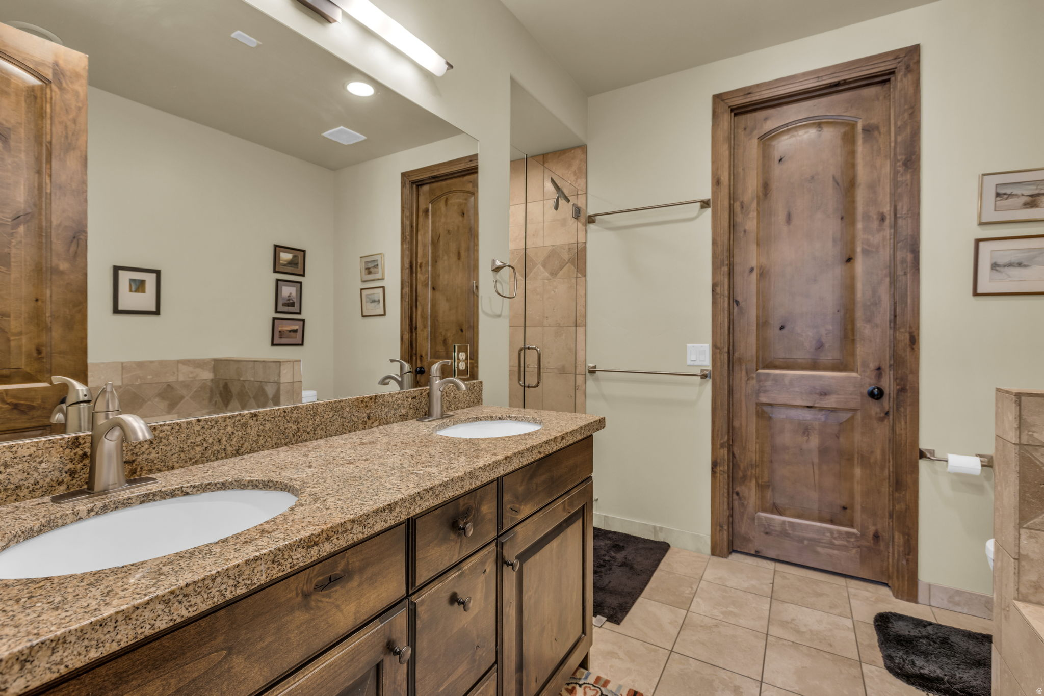 3137 W LOWER SADDLEBACK RD