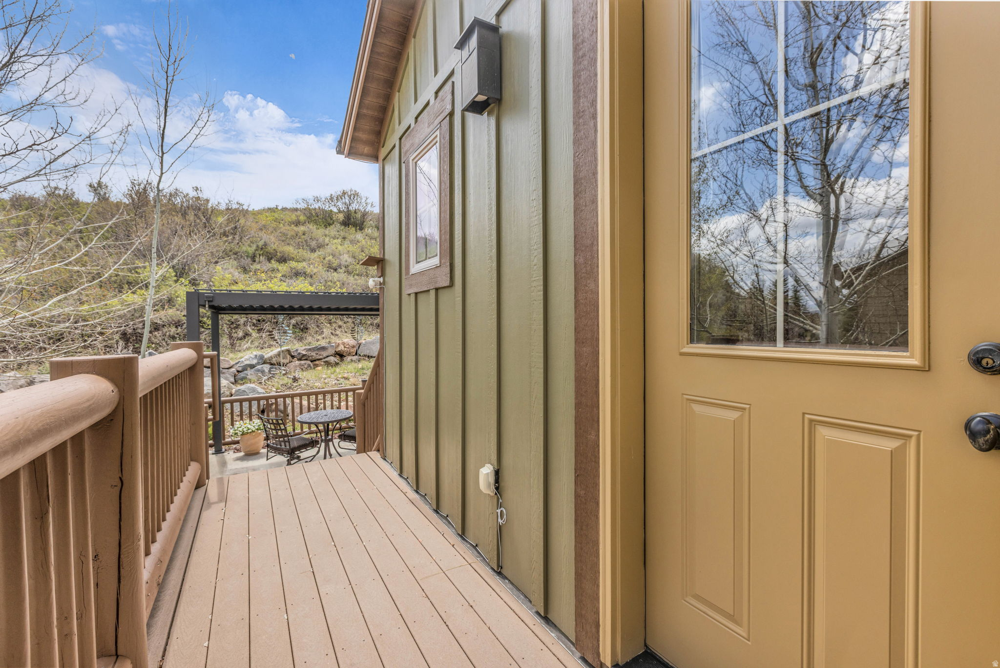 3137 W LOWER SADDLEBACK RD