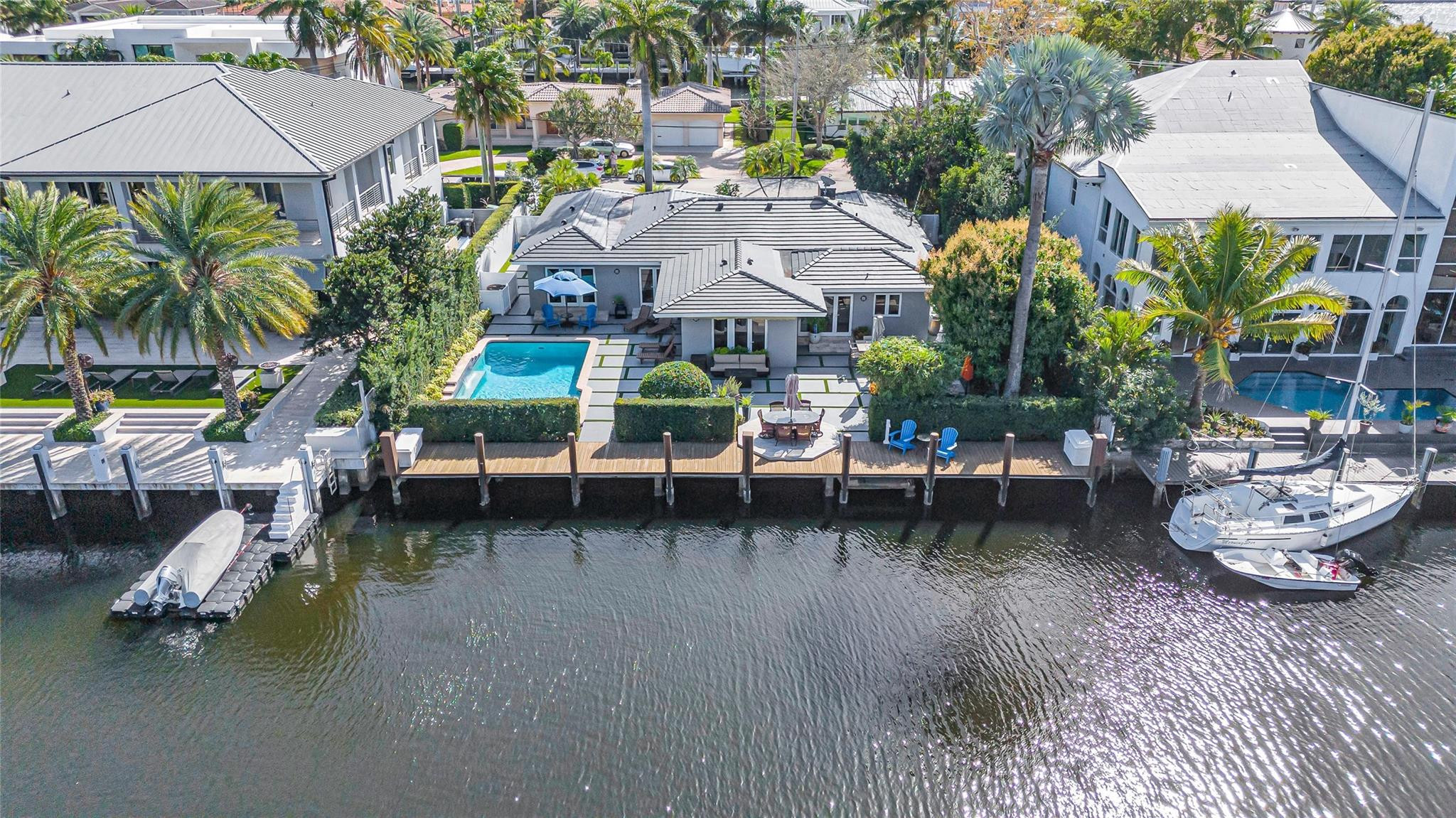 2319 CASTILLA ISLE