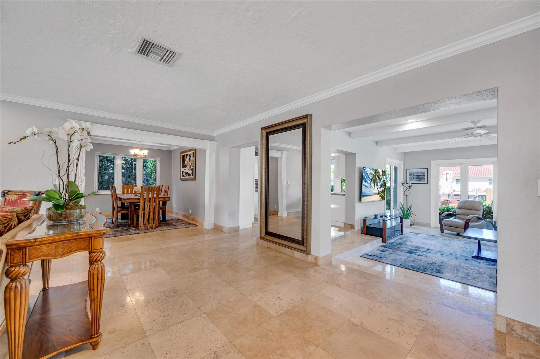2319 CASTILLA ISLE