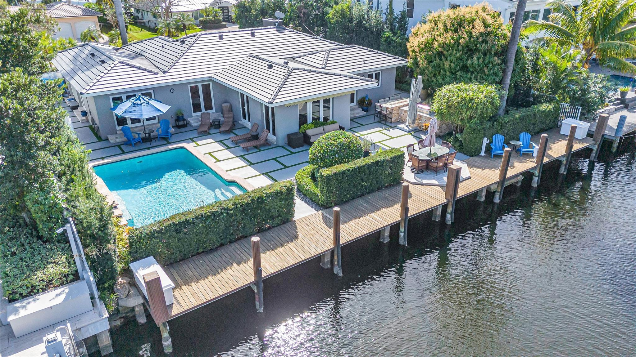 2319 CASTILLA ISLE