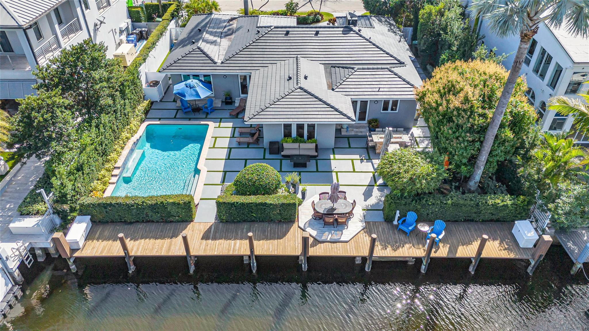 2319 CASTILLA ISLE