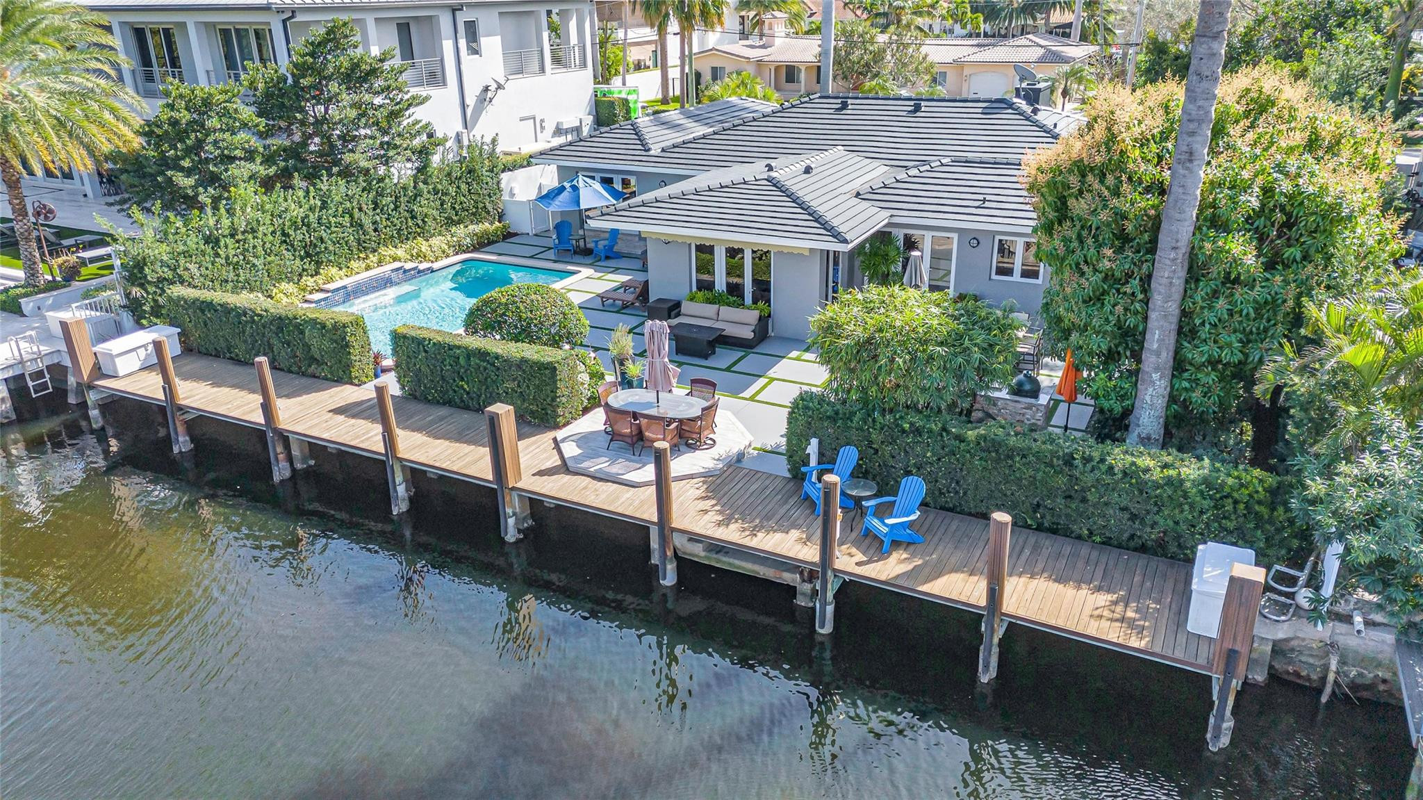 2319 CASTILLA ISLE