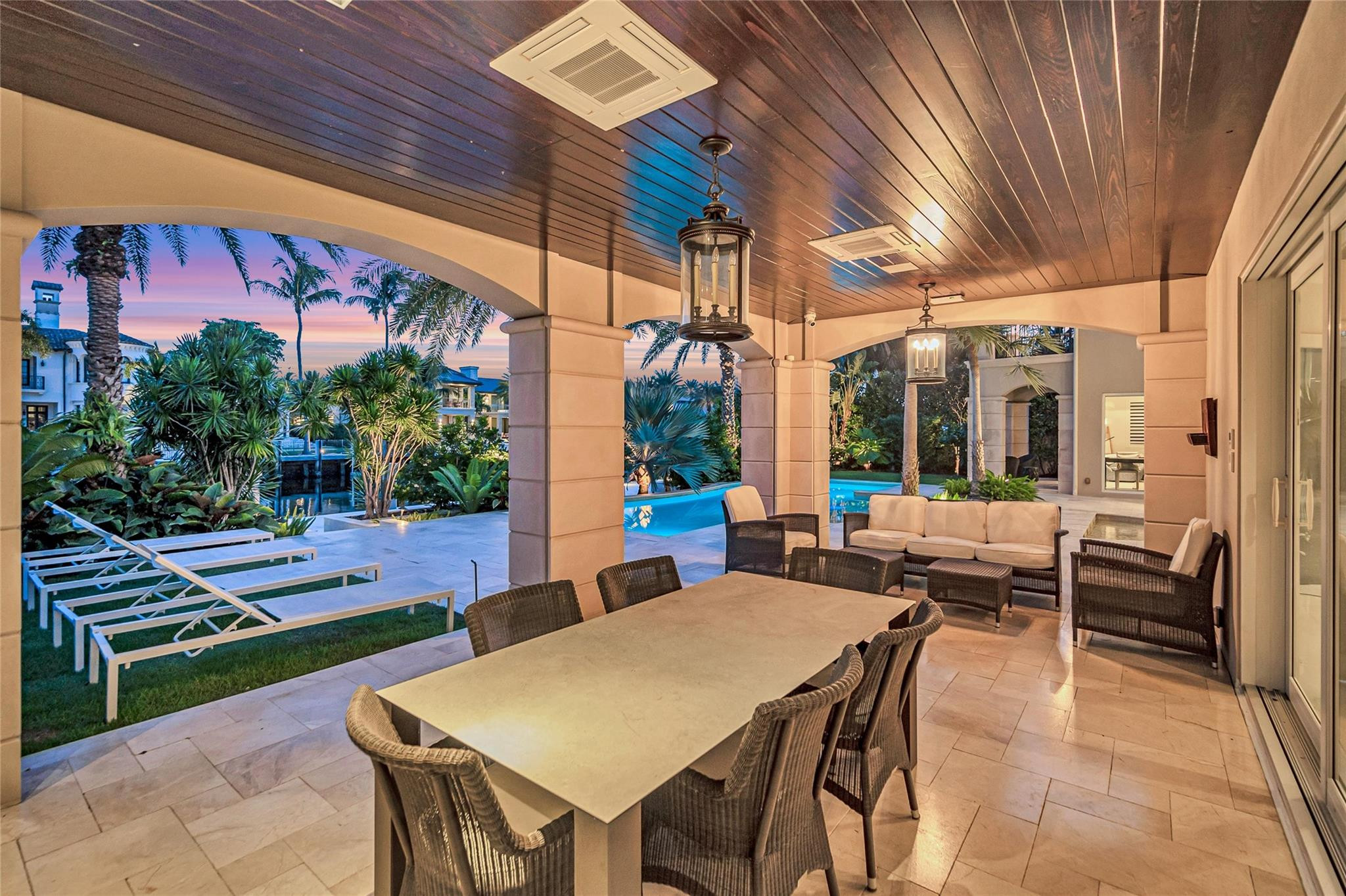 38 Isla Bahia Dr